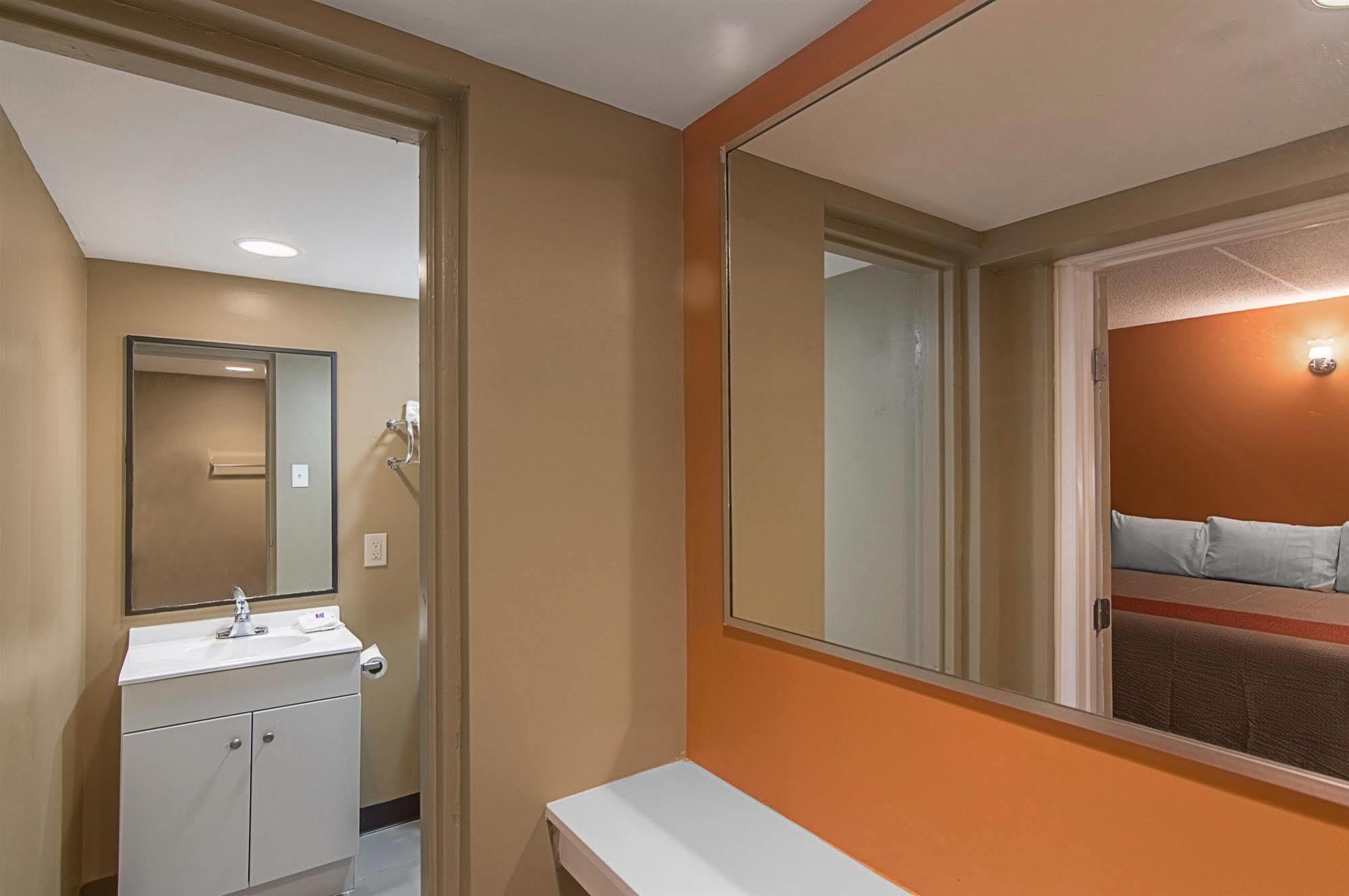 Motel 6 Sherman, Tx ภายนอก รูปภาพ